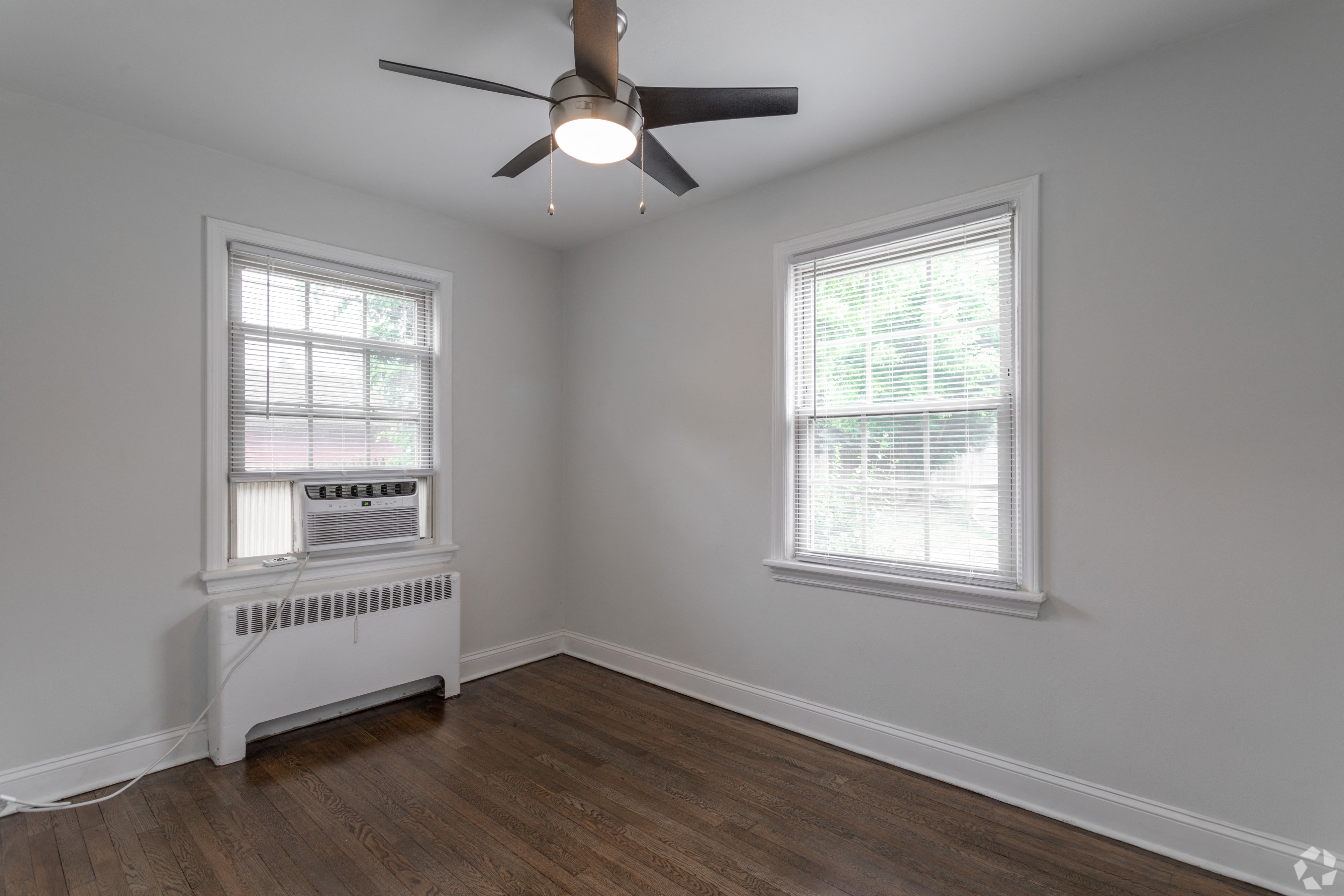 Gallery Photo 15
